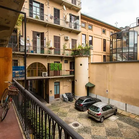Porta Nuova Flat With Balcony *
