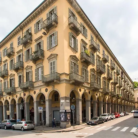 Porta Nuova Flat With Balcony Apartmán