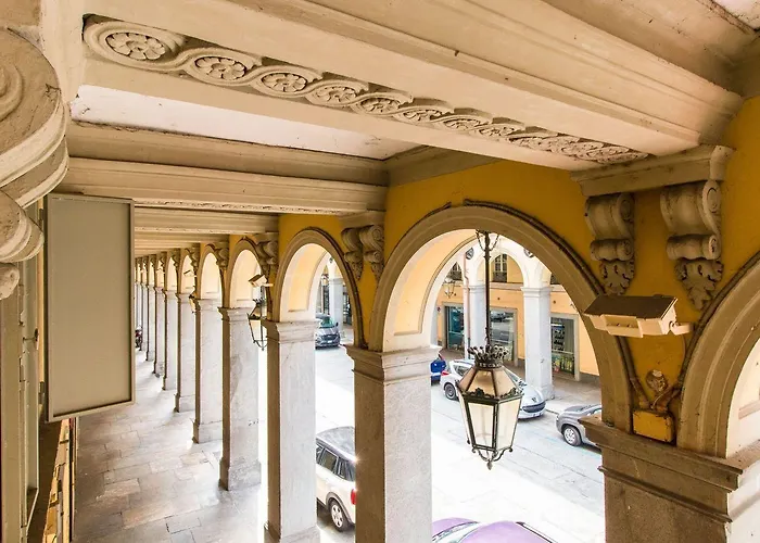 Porta Nuova Flat With Balcony Apartment Turin