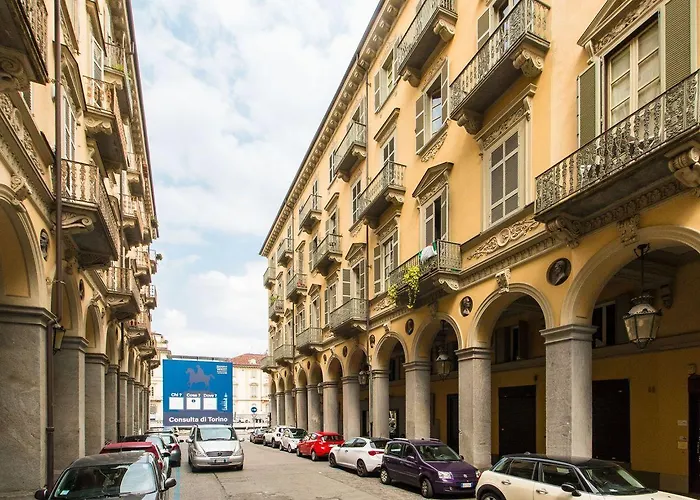 Apartment Porta Nuova Flat With Balcony Turin
