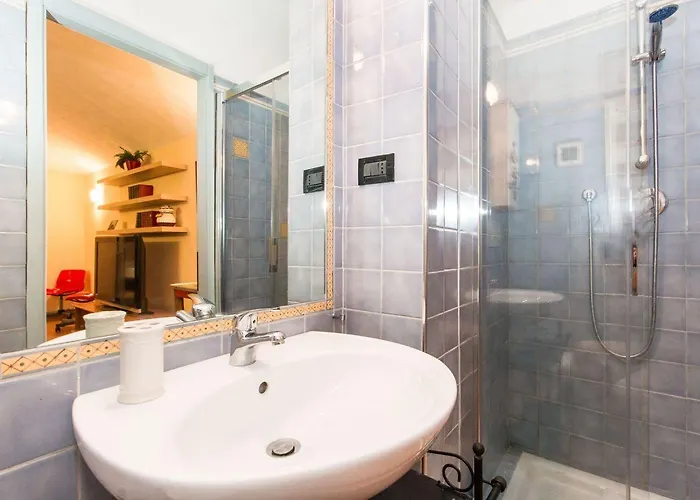Porta Nuova Flat With Balcony Apartment