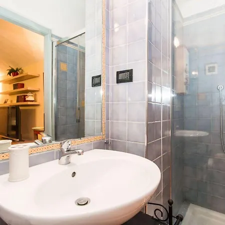 Porta Nuova Flat With Balcony Appartement